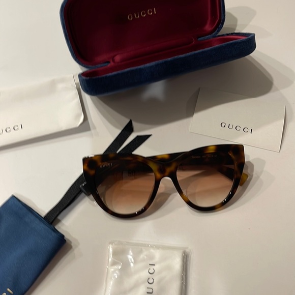 Gucci Women Sunglasses